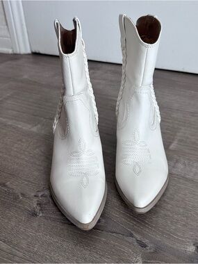 Dolce Vita White Faux Leather Cowboy Boots with Braided Details-Size 7